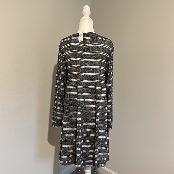 Lou & Grey Striped Dress Size Medium - Picture 4 of 10